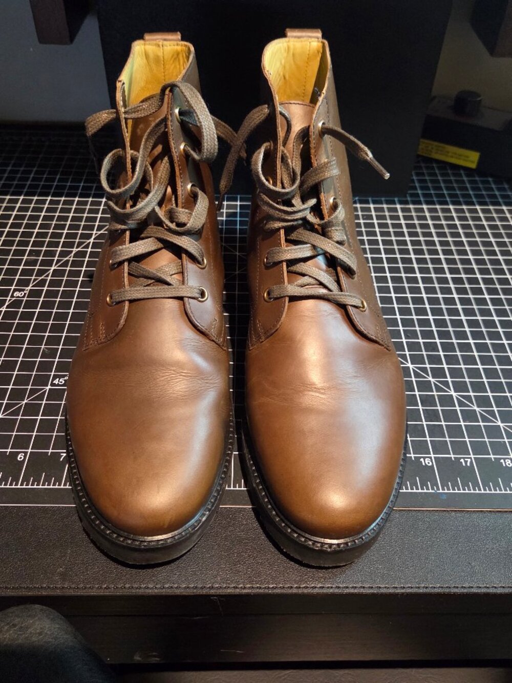 Solovair Brown Gaucho Crazy Horse 6 Eye Leather Derby Boots Size UK 8/US 9